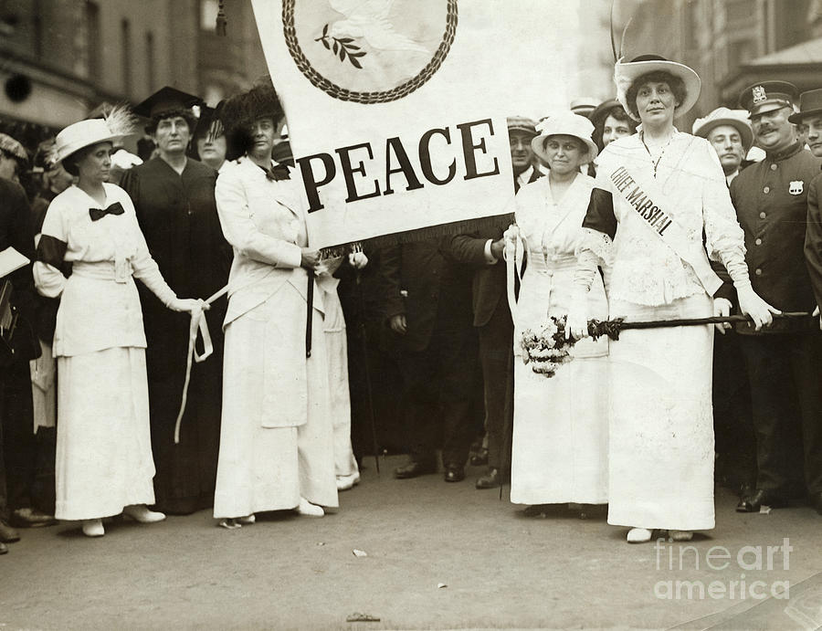 Women Carrying Peace Banner Photograph by Bettmann