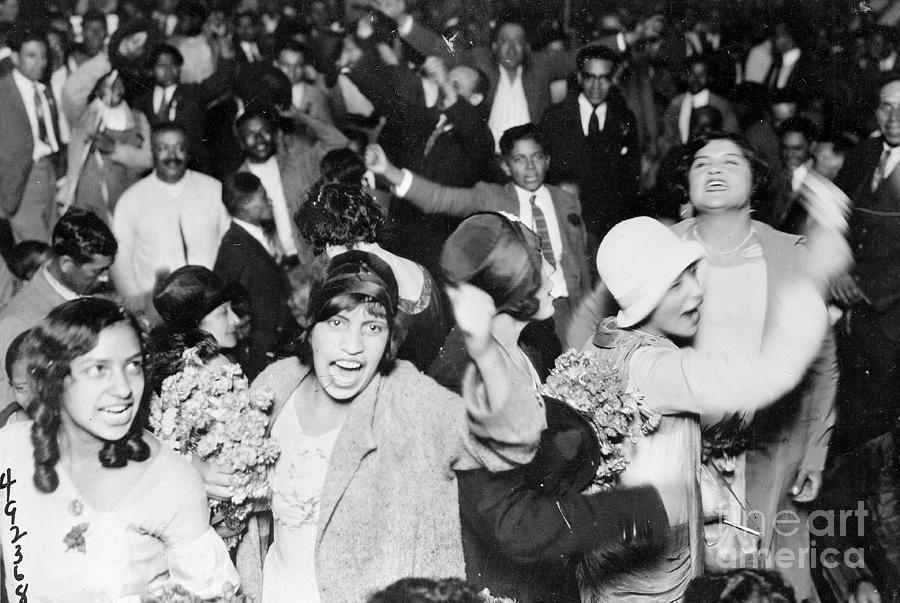 Women Cheering For Mexican Presidential Photograph by Bettmann