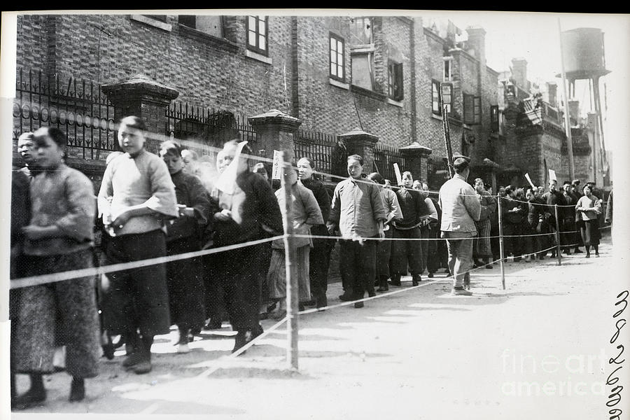 Women Enrolling For Labor Demonstration Photograph by Bettmann