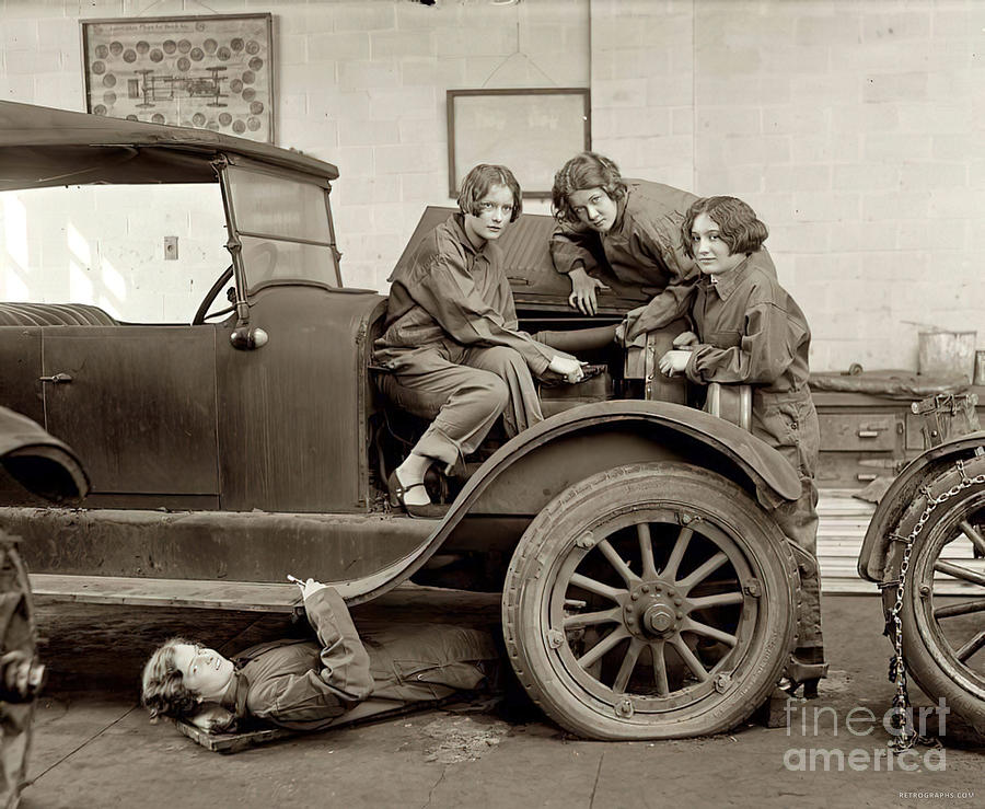 Women Mechanics Repairing 1910s Vehicle Photograph by Retrographs