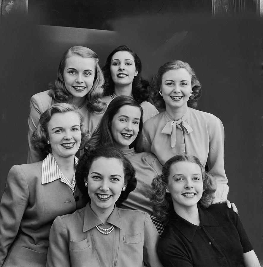 Women modeling the new American Look.  ( Photograph by Nina Leen