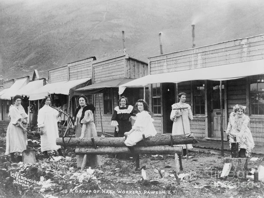Women Sawing Logs In Dawson Photograph by Bettmann