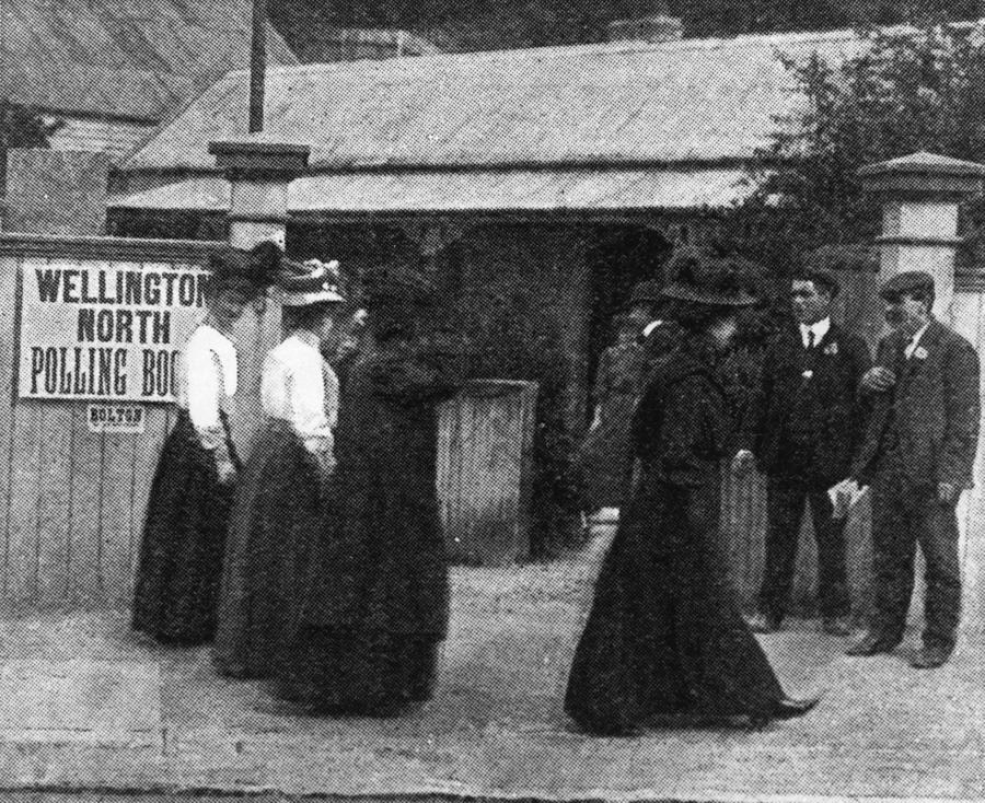 Women Voters Photograph by Hulton Archive
