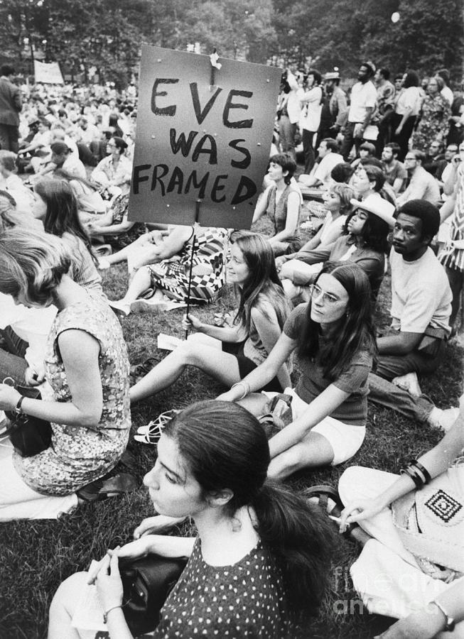 Womens Liberation Movement Eve Photograph by Bettmann