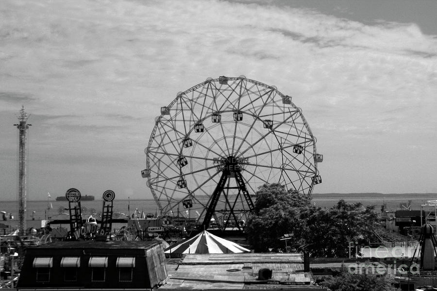 Wonder Wheel Coney Island - No. 1 Photograph by Doc Braham