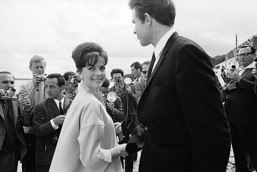 Natalie Wood Photograph - Wood and Beatty At The Cannes Film Festival by Paul Schutzer
