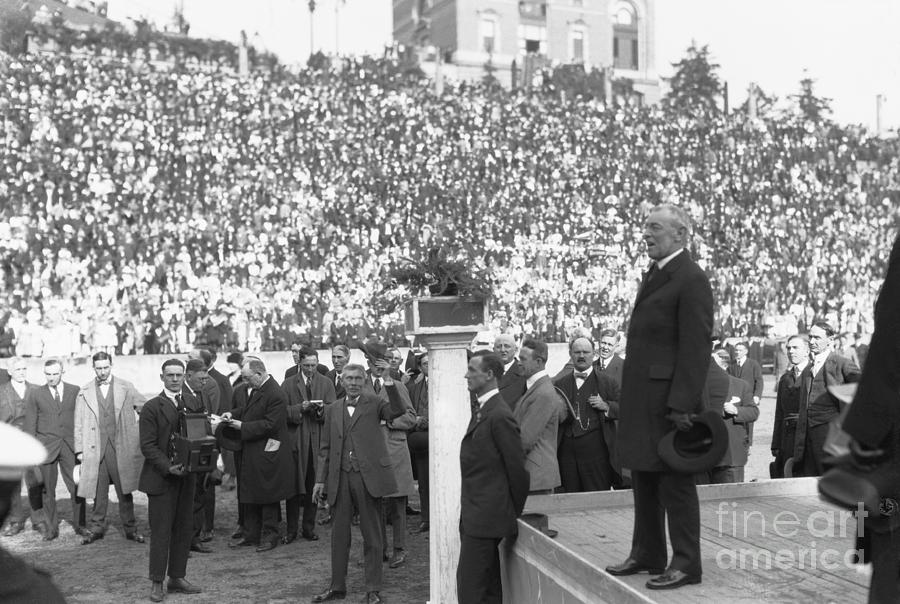 Woodrow Wilson Speaking Photograph by Bettmann