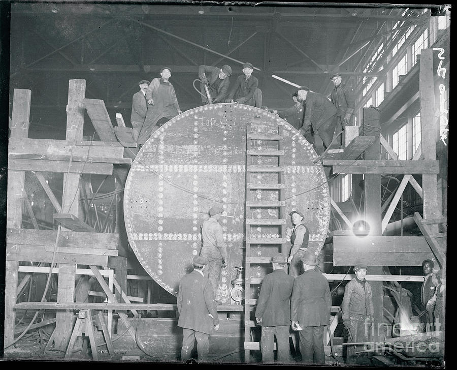 Workers Building A Pontoon Boat Photograph by Bettmann