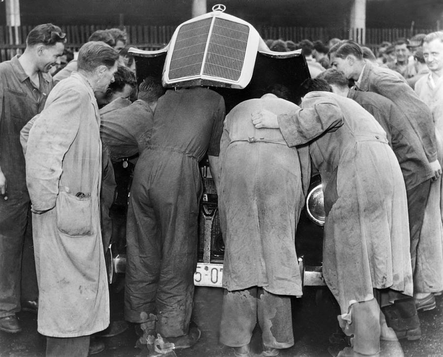 Workers Of The Munich Mercedes Factory Photograph by Keystone-france