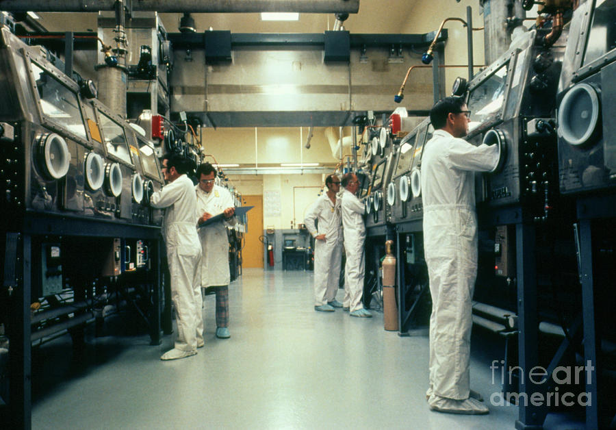 Workers Using Glovebox (radioactive Compounds) Photograph by U.s. Dept. Of Energy/science Photo Library