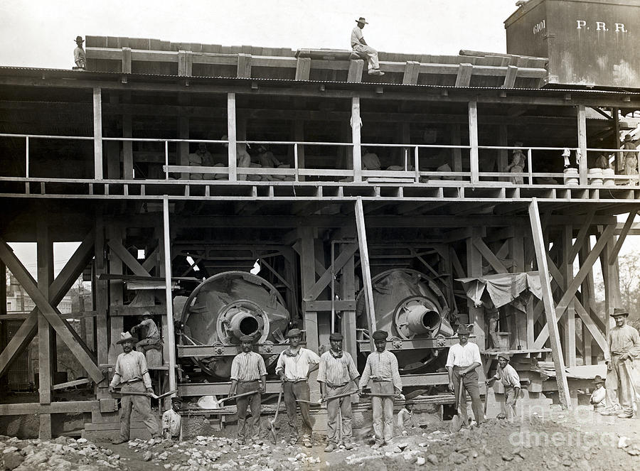Workmen With Shovels Pose Photograph by Bettmann
