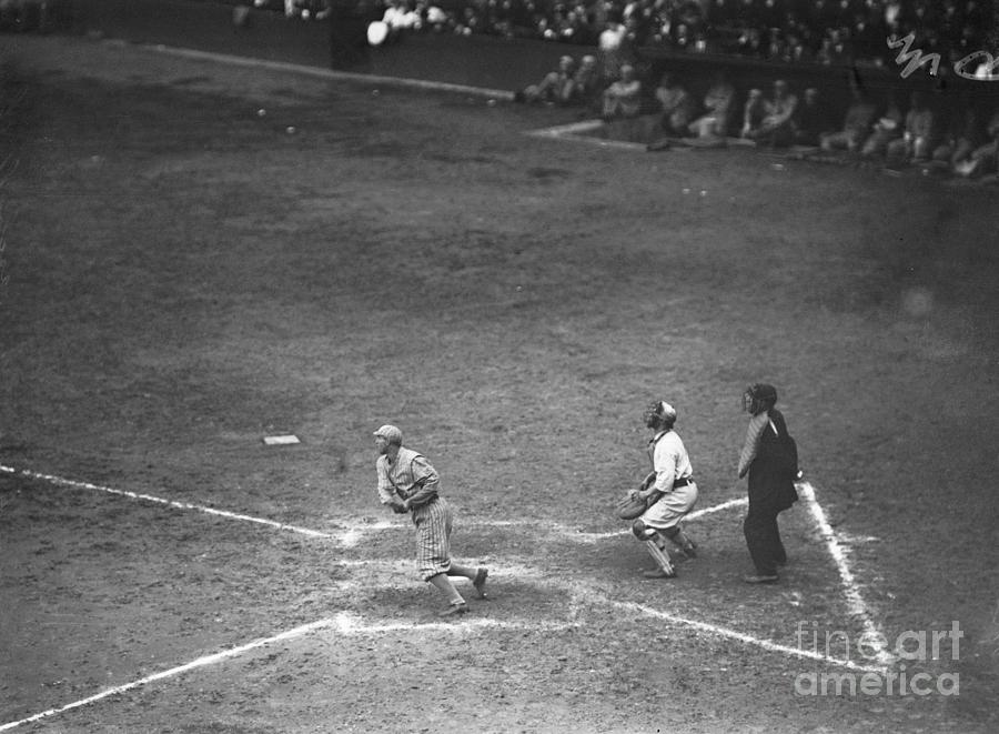 World Series Game In Action Photograph by Bettmann