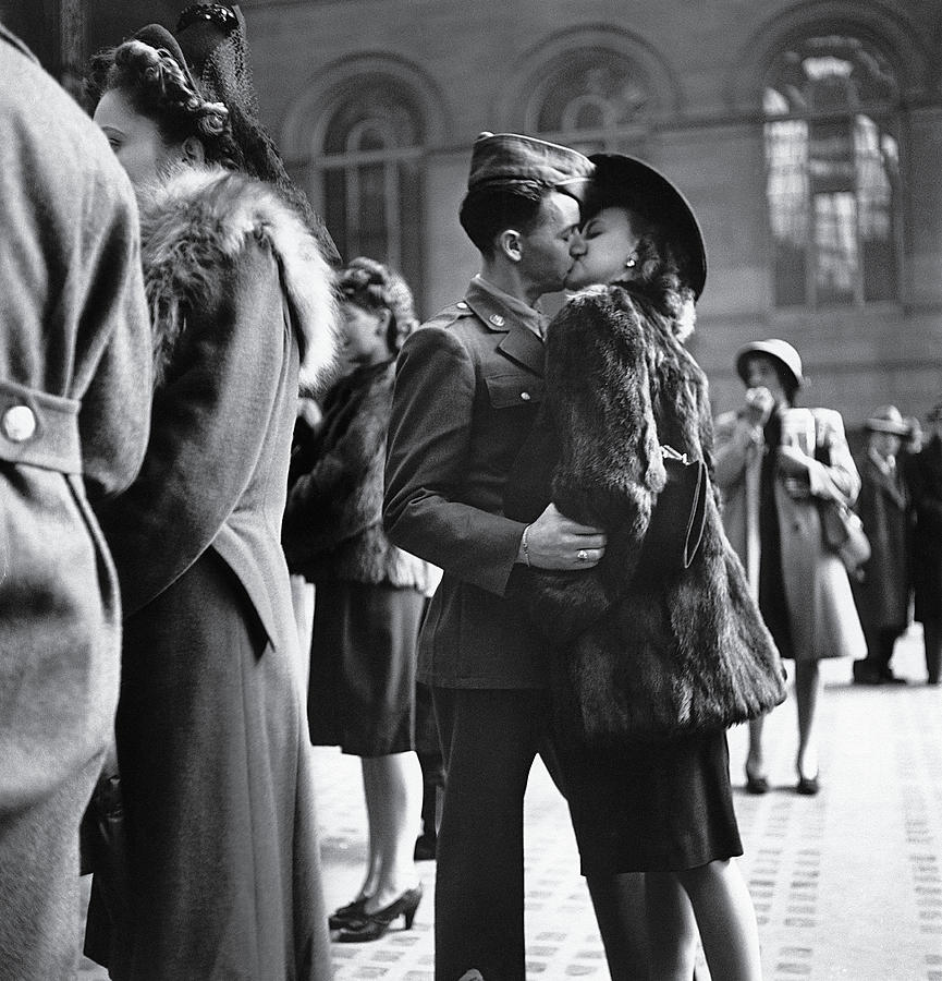 New York City Photograph - World War II Farewell by Alfred Eisenstaedt