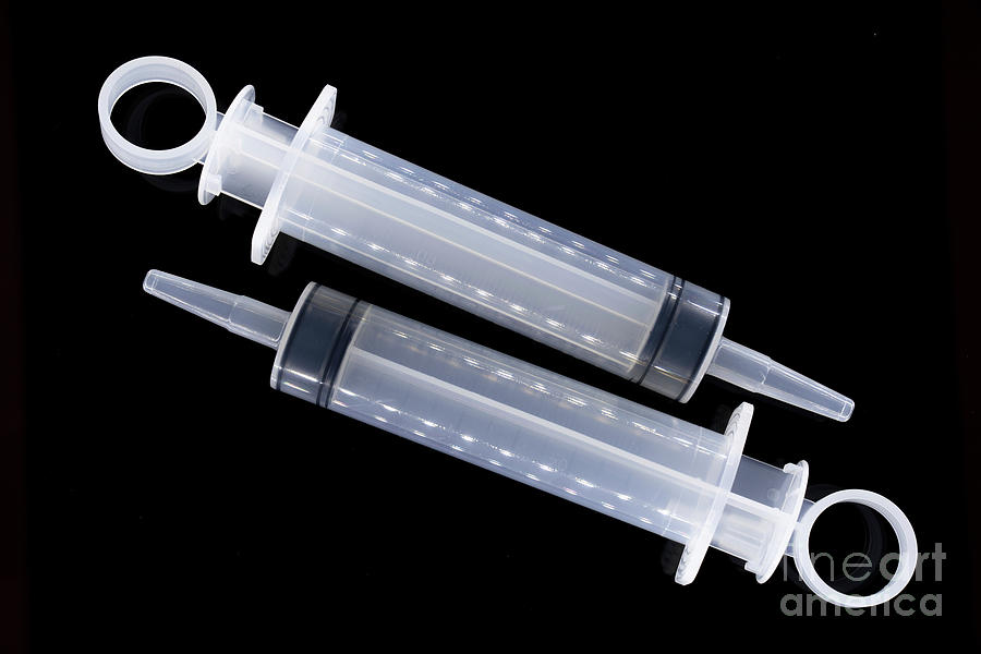 Wound And Bladder Syringes Photograph by Wladimir Bulgar/science Photo Library