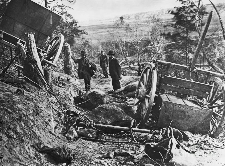 Wreckage Of The Battle Photograph by Bettmann