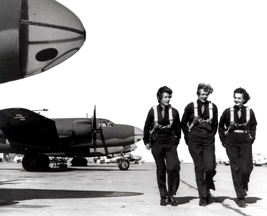 Wwii, Women Airforce Service Pilots Photograph by Science Source
