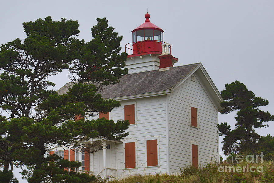 Yaquina Bay Lighthouse Photograph by Beverly Guilliams