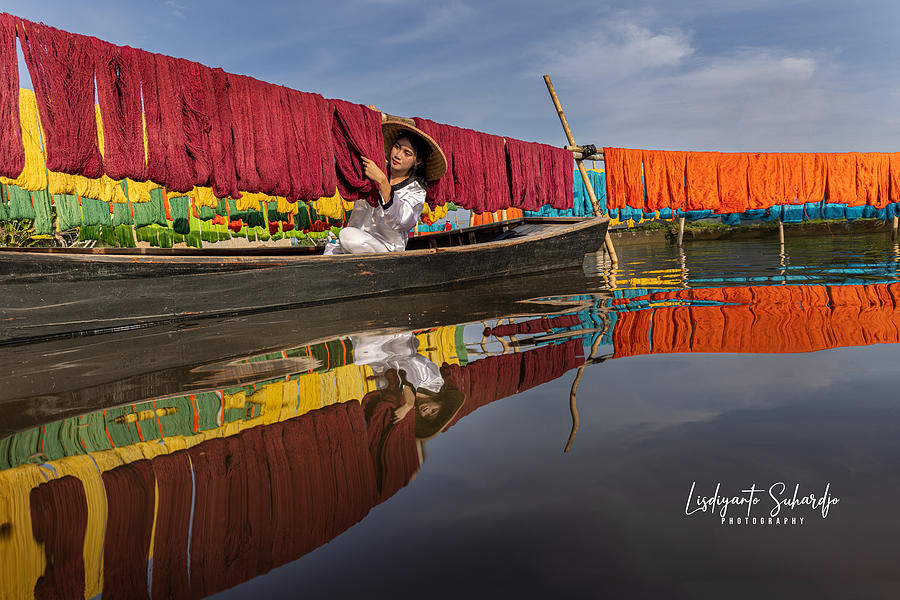 People Photograph - Yarn Drying by Lisdiyanto Suhardjo