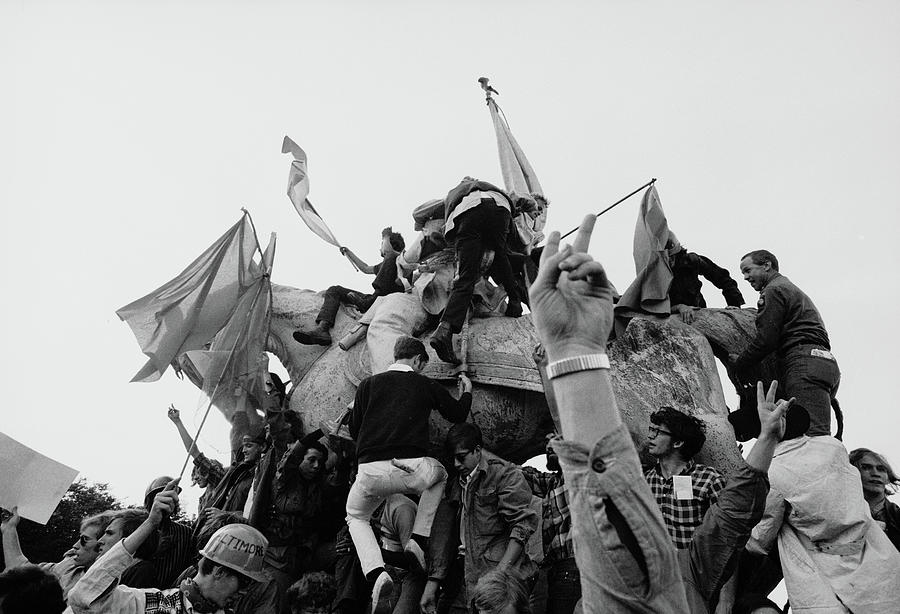 Black And White Photograph - Yippies Demonstrate In Grant Park by Charles H. Phillips