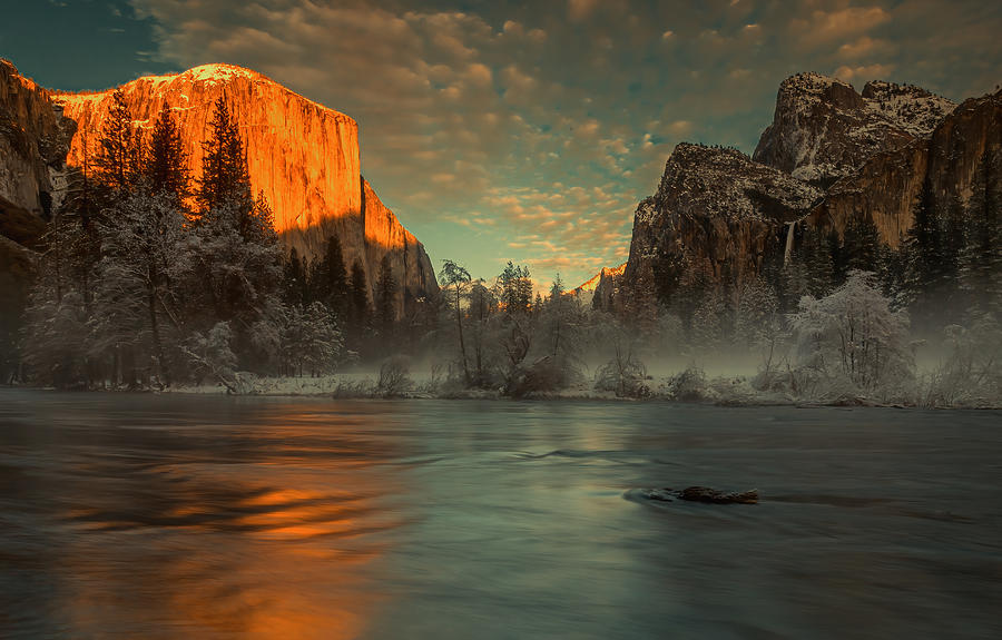 Yosemite National Park Photograph - Yosemite Valley View by Ning Lin