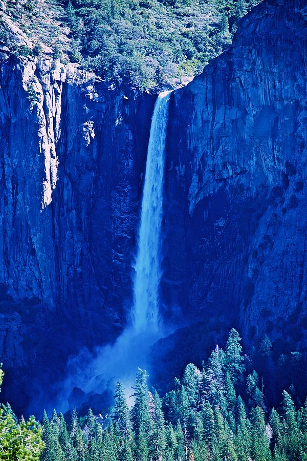 Yosemites Bridalveil Photograph by Eric Tressler