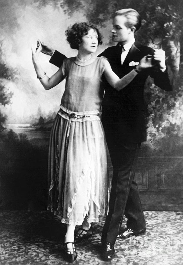 Young Bob Hope Dancing With Hilda Photograph by Bettmann