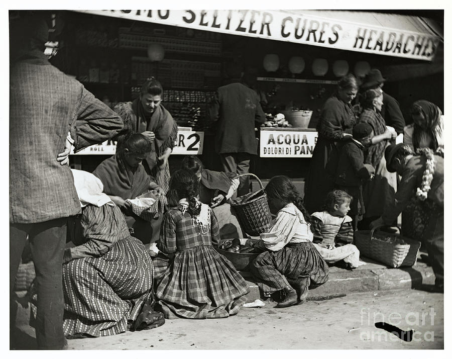 Young Children Selling Food To Women Photograph by Bettmann