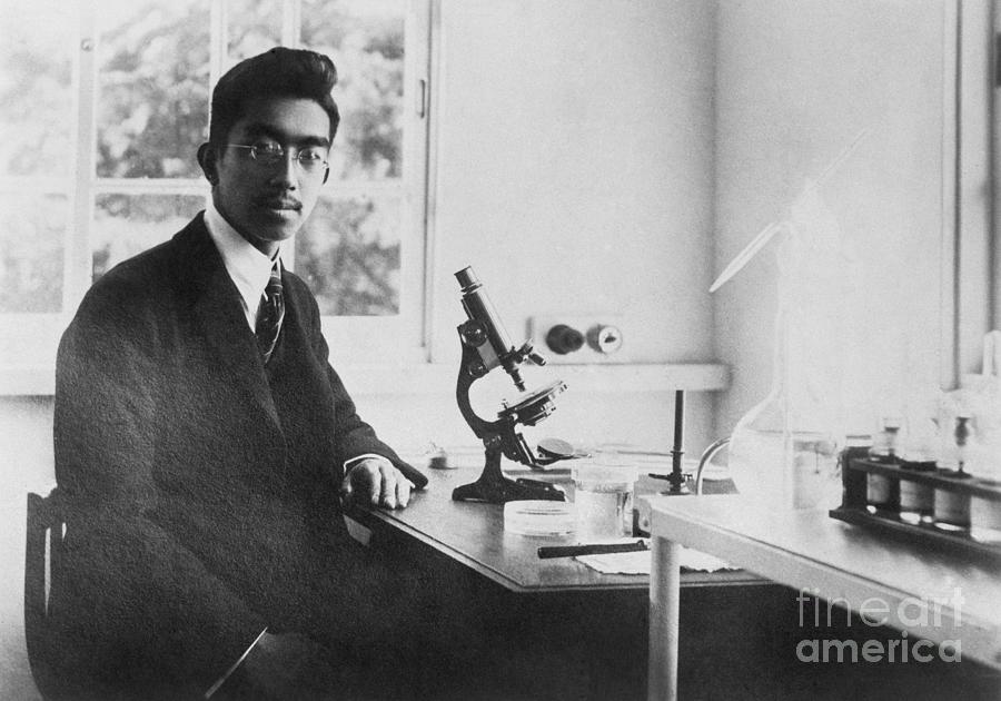 Young Hirohito In His Biology Lab Photograph by Bettmann
