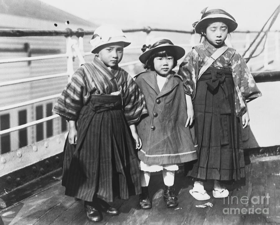 Young Japanese Immigrants Photograph by Bettmann
