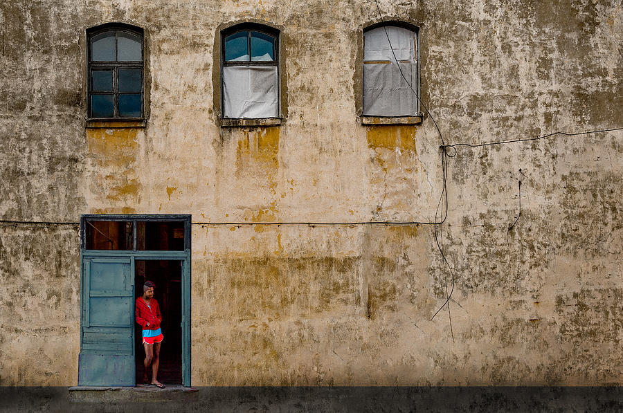 Architecture Photograph - Young Man From Havana by Inge Schuster