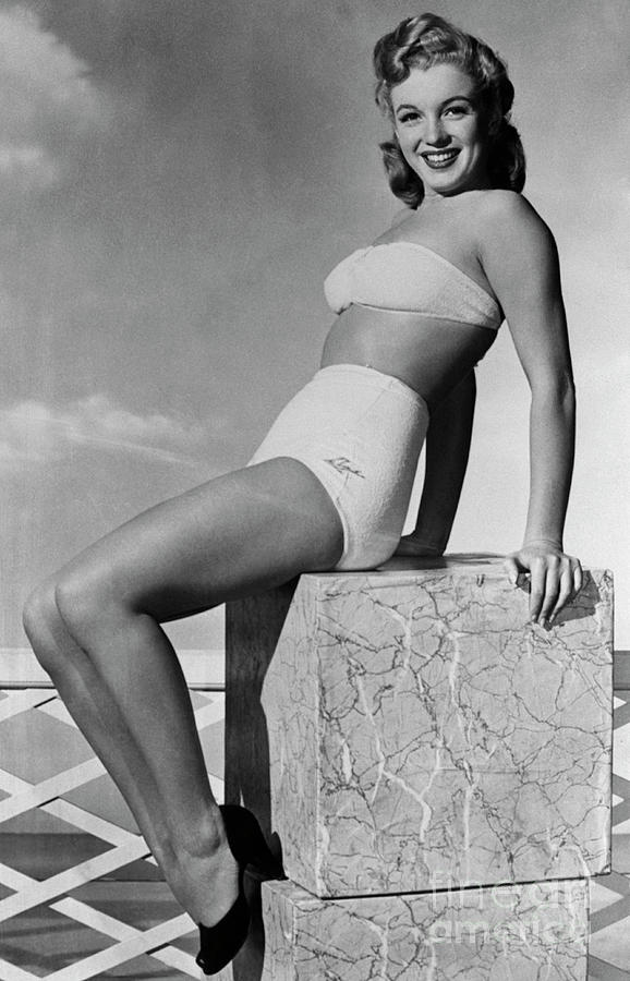 Marilyn Monroe in a bathing suit print by Celebrity Collection