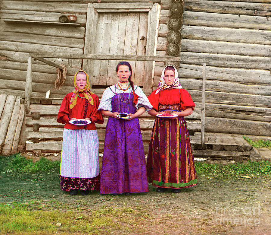Young Russian Peasant Women, Sheksna Drawing by Heritage Images
