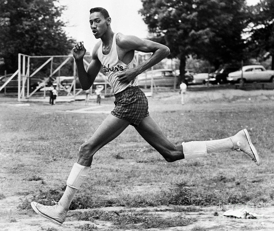 Young Wilt Chamberlain Running Photograph by Bettmann Young Wilt Chamberlain Running Photograph by Bettmann