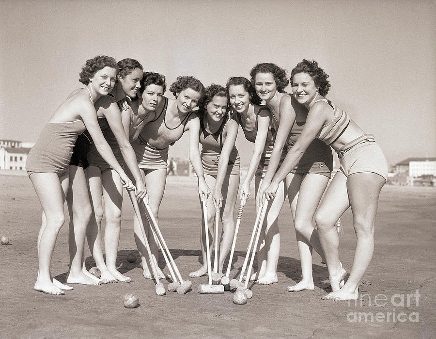 Young Women Playing Beach Croquet Photograph by Bettmann