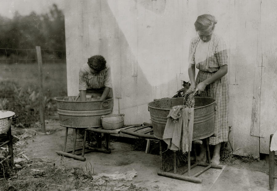 Zelina & Florence Richards, 12 and 13 years old doing the family wash Painting by Unknown