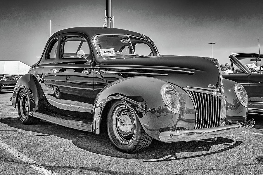 1939 Ford Deluxe Coupe Photograph by Gestalt Imagery - Pixels