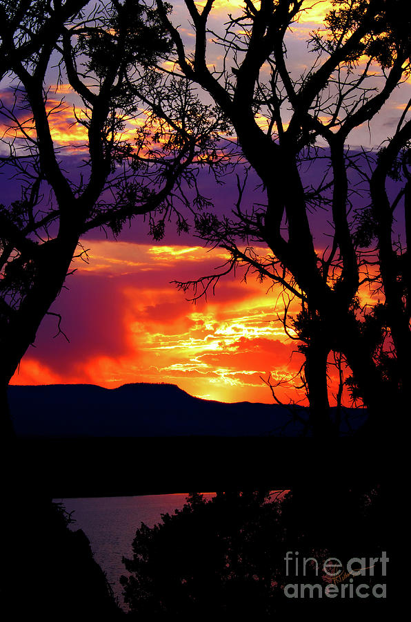 Sunset Photograph - Abiquiu Sunset #2 by Vicki Pelham