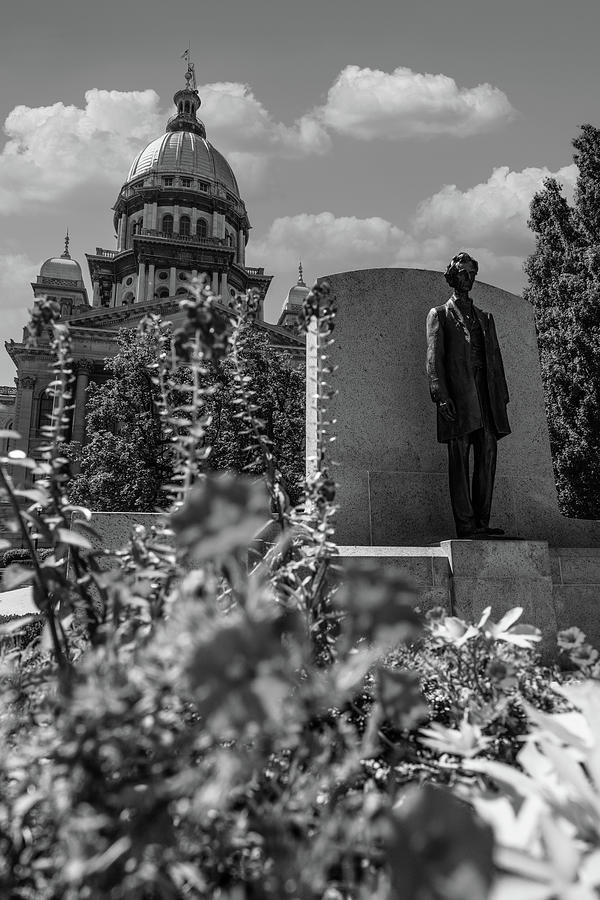 Abraham Linclon statue at the Illinois state capitol in Springfield Illinois in black and white #1 Photograph by Eldon McGraw
