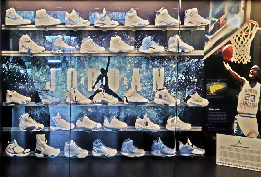 Michael Jordan Sneakers 2t Mixed Media by Brian Reaves