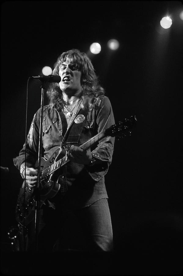 Alvin Lee, 1975 Photograph by Dan Cuny | Fine Art America