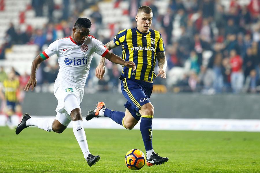 Antalyaspor v Fenerbahce: Turkish Spor Toto Super Lig Photograph by Anadolu Agency Antalyaspor v Fenerbahce: Turkish Spor Toto Super Lig Photograph by Anadolu Agency