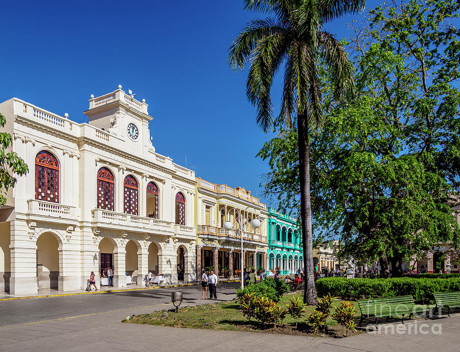 Architecture at Parque Vidal, Santa Clara, Villa Clara Province, Cuba ...