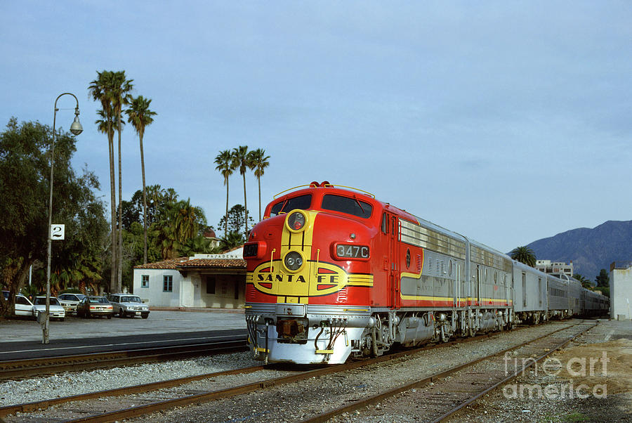 Atsf 347c Emd F7a Santa Fe Diesel Electric Locomotive Photograph By