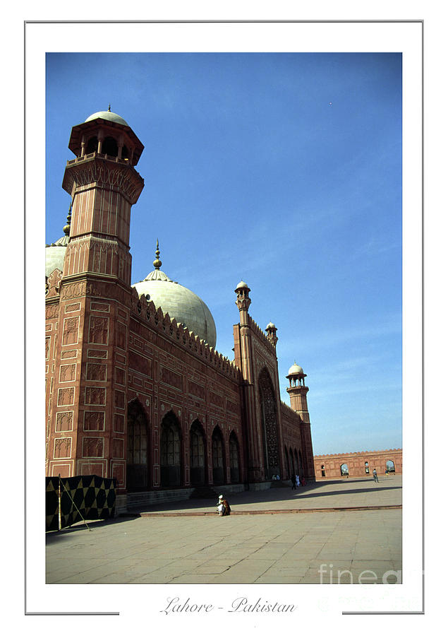 Badshahi Mosque Lahore Pakistan Photograph by Richard Wareham - Fine ...