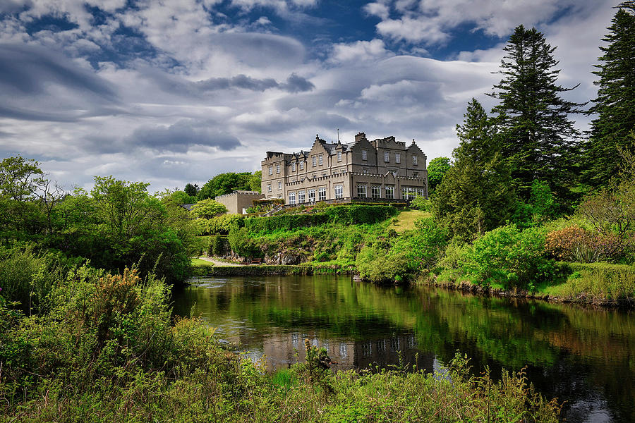 Ballynahinch Castle Photograph By Peter Aiken