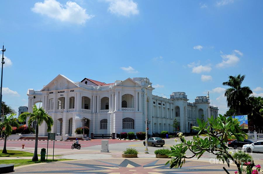 British colonial architecture town hall and general post office ...