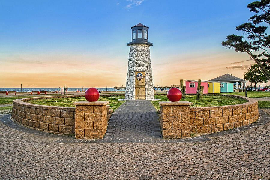 Buckroe Beach Lighthouse #1 Photograph by Jerry Gammon