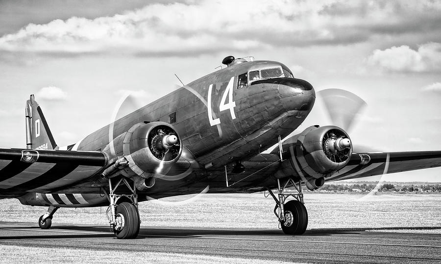 C-47 L4 Photograph by Ian Merton