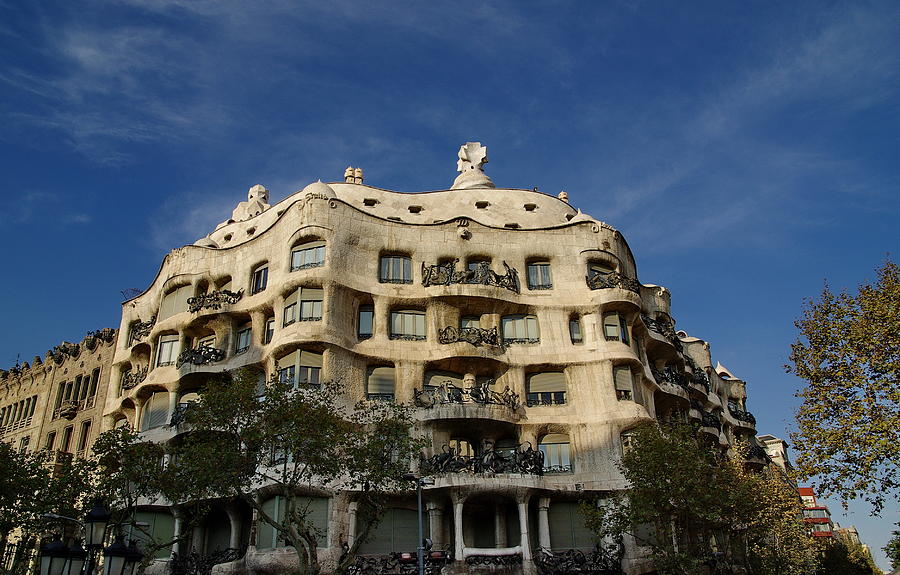 Casa Mila by Jordan Paw Casa Mila by Jordan Paw