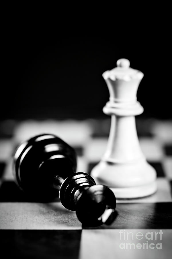 Fotografia checkmate on the chessboard, chess - em